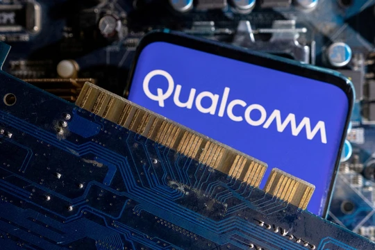 Qualcomm hưởng lợi từ phán quyết mới trong vụ kiện với Arm. Ảnh: SCMP.