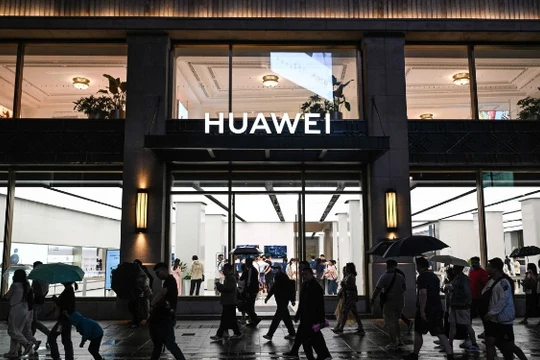 Một cửa hàng Huawei tại Trung Quốc (Ảnh: SCMP)