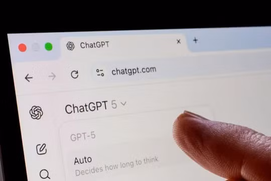 ChatGPT sẽ sớm hiển thị quảng cáo. Ảnh: BGR.