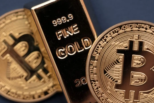 Giá Bitcoin và giá vàng hôm nay (Ảnh: Pinterest)