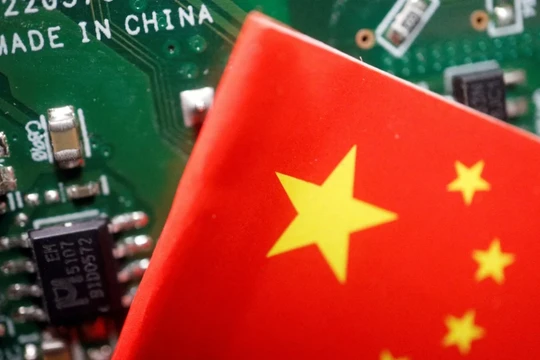 Trung Quốc đang gặp khó trước lệnh hạn chế mới của Mỹ. Ảnh: SCMP.