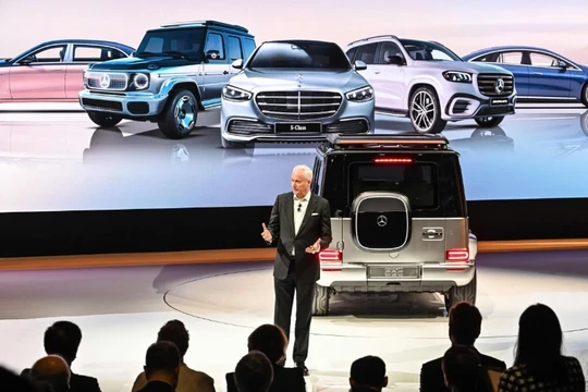 Một bài thuyết trình của Mercedes-Benz tại Triển lãm Công nghiệp Ô tô Quốc tế Thượng Hải, ngày 18 tháng 4 năm 2023 (Ảnh: AFP)