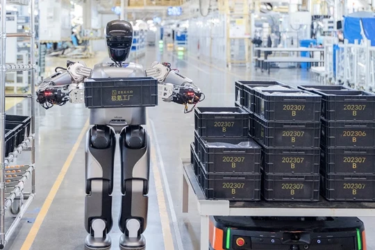 Một phiên bản của robot hình người của UBTech. Ảnh: SMCP.