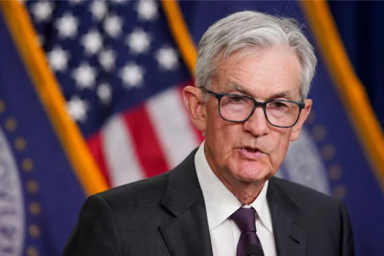 Chủ tịch Cục Dự trữ Liên bang Jerome Powell tuyên bố ngân hàng trung ương sẽ giữ nguyên lãi suất lần thứ hai trong năm nay. Ảnh: Fortune.
