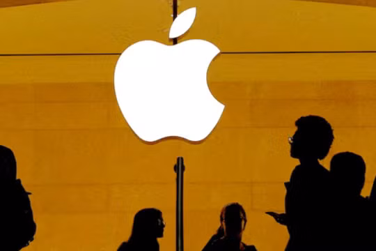 Apple sẽ hoãn một số cải tiến AI của Siri đến năm 2026. Ảnh: Reuters.