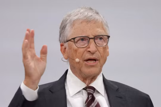 Bill Gates đã chia sẻ ba mối quan tâm chính của mình về AI trong một tập podcast gần đây (Ảnh: Business Insider)