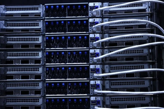 Giá đỡ máy chủ GPU Nvidia GB200 NVL72 dành cho AI được trưng bày tại sự kiện Foxconn Tech Day ở Đài Loan (Ảnh: SCMP)