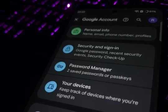 Liệu iOS có thực sự an toàn hơn Android. Ảnh: BGR.