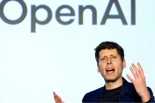 Giám đốc điều hành OpenAI Sam Altman tham dự sự kiện giới thiệu AI cho doanh nghiệp tại Tokyo. Ảnh: Reuters.