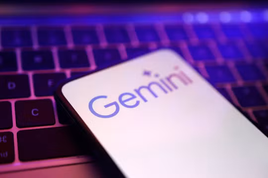 Google chính thức tích hợp Gemini vào trình duyệt Chrome. Ảnh: Reuters.