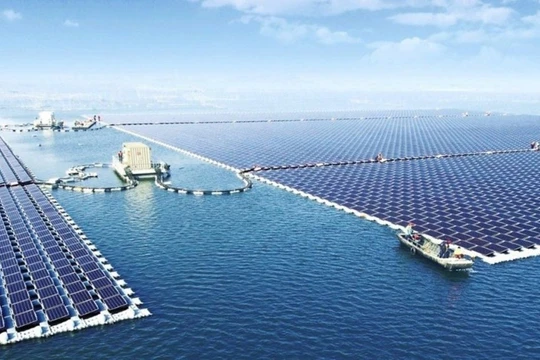 Trang trại điện mặt trời nổi trên mặt nước. Nguồn: Futurism