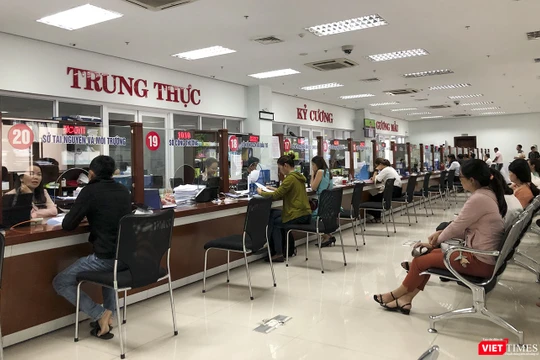 Khu vực Tiếp nhận và Trả kết quả hành chính ở Trung tâm hành chính TP Đà Nẵng.