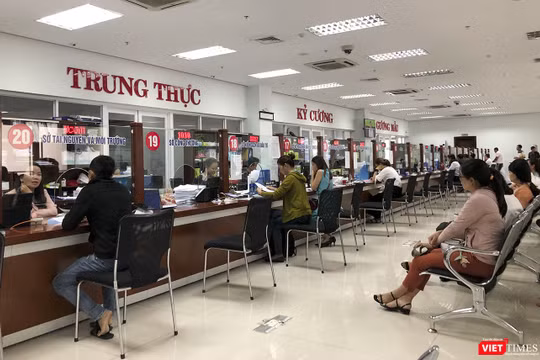 Khu vực Tiếp nhận và Trả kết quả hành chính ở Trung tâm hành chính TP Đà Nẵng.