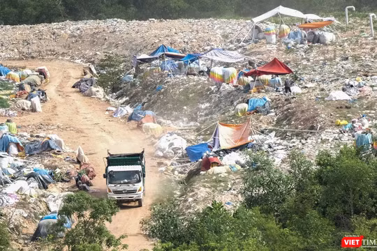 Bãi rác thải sinh hoạt tại xã Đại Hiệp đang bắt đầu đóng cửa