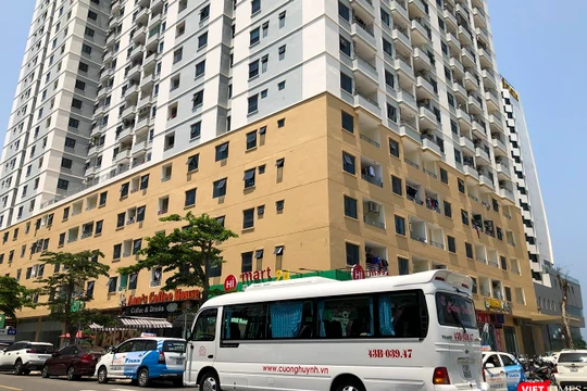 Mặc dù đã gần giữa tháng 4/2019, nhưng việc tháo dỡ các hạng mục sai phép tại công trình Tổ hợp khách sạn và căn hộ cao cấp Mường Thanh Sơn Trà vẫn "án binh bất động".