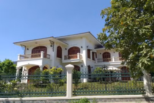 Lô đất A51-A52 tại khu phố mới Tân Thạnh, TP Tam Kỳ đã được vợ chồng bà Nguyễn Thị Ánh xây dựng biệt thự sau khi mua lại