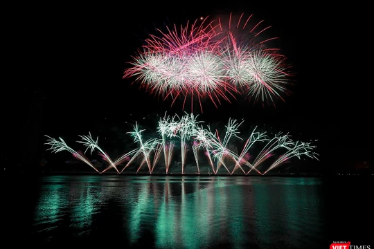 Màn trình diễn của đội tham gia DIFF hàng năm tại Đà Nẵng