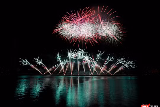 Màn trình diễn của đội tham gia DIFF hàng năm tại Đà Nẵng