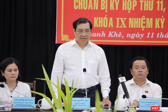 Ông Huỳnh Đức Thơ-Chủ tịch UBND TP Đà Nẵng trả lời ý kiến cử tri quận Thanh Khê tại Hội nghị tiếp xúc cử tri chuẩn bị cho kỳ họp thứ 11, HĐND TP Đà Nẵng khóa IX, nhiệm kỳ 2016-2021diễn ra chiều 11/6.