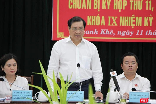 Ông Huỳnh Đức Thơ-Chủ tịch UBND TP Đà Nẵng trả lời ý kiến cử tri quận Thanh Khê tại Hội nghị tiếp xúc cử tri chuẩn bị cho kỳ họp thứ 11, HĐND TP Đà Nẵng khóa IX, nhiệm kỳ 2016-2021diễn ra chiều 11/6.