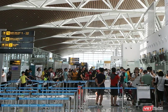 Khách du lịch đến Đà Nẵng bằng đường hàng không tăng mạnh