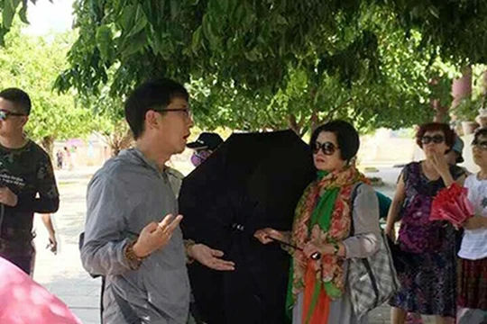 Tình trạng người nước ngoài nhập cảnh đến Đà Nẵng để làm hướng dẫn viên chui, tổ chức đánh bạc qua internet, lừa đảo,... đang là bài toán nan giải cho địa phương