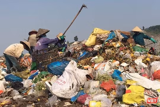 Bãi rác Khánh Sơn sử dụng công nghệ cũ đang ngày ô nhiễm và quá tải
