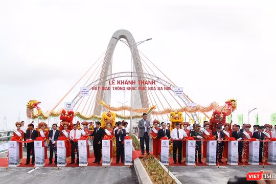 Nút giao thông Ngã ba Huế trong ngày khánh thành
