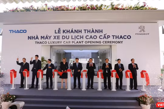 Nhà máy xe du lịch cao cấp Thaco theo tiêu chuẩn quốc tế tại Chu Lai (Quảng Nam) chính thức khánh thành.