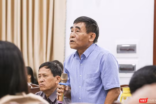 Cử tri Nguyễn Quang Nga ý kiến tại Hội nghị tiếp xúc cử tri quận Thanh Khê diễn ra sáng 19/11