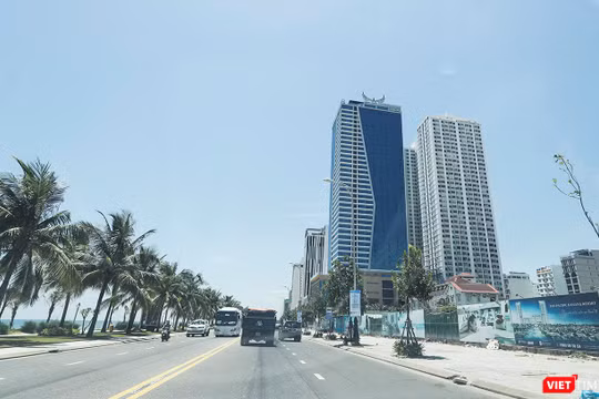 Công trình Tổ hợp Khách sạn Mường Thanh và Căn hộ cao cấp Sơn Trà (phường Mỹ An, quận Ngũ Hành Sơn, TP Đà Nẵng)