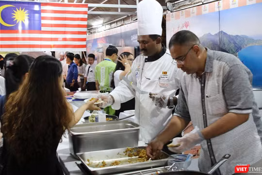 DNIFF 2019 có sự tham dự của 13 đầu bếp danh tiếng là những chuyên gia ẩm thực, đồng thời là thành viên Hiệp hội đầu bếp đến từ các quốc gia Đức, Mexico, Úc, Ấn Độ, Trung Quốc, Srilanka, Lebanon, Thụy Điển, Mỹ, Thổ Nhĩ Kỳ, Hy Lạp, Malaysia, Singapore.