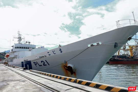 Tàu Kojima thuộc Lực lượng bảo vệ bờ biển Nhật Bản (Japan Coast Guard) tại cảng Tiên Sa.