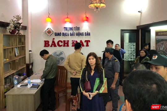 Theo Giám đốc sở Xây dựng Quảng Nam, Sở Xây dựng sẽ ưu tiên hoàn thiện các thủ tục để giải quyết 3 hồ sơ dự án bị khách hàng khiếu kiện và đôn đốc chủ đầu tư Bách Đạt An triển khai, hoàn thiện