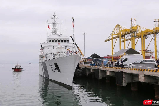 Tàu quân sự ICGS VIJIT thuộc Lực lượng Bảo vệ bờ biển Ấn Độ tại Cảng Tiên Sa (Đà Nẵng)