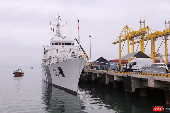 Tàu quân sự ICGS VIJIT thuộc Lực lượng Bảo vệ bờ biển Ấn Độ tại Cảng Tiên Sa (Đà Nẵng)