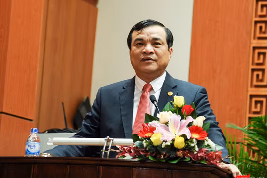 Ông Phan Việt Cường, tân Bí thư Tỉnh ủy Quảng Nam phát biểu tại Hội nghị Đảng bộ tỉh Quảng nam diễn ra sáng 3/1