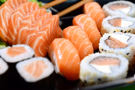 Sushi là món ăn truyền thống nổi tiếng của Nhật Bản. Nguồn: Sushi Sake