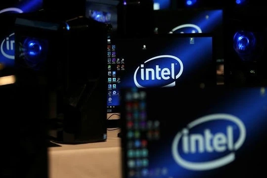 Intel đã nhận được báo cáo về lỗ hổng Meltdown và Spectre từ tháng 6 năm ngoái. Nguồn: Gadgets