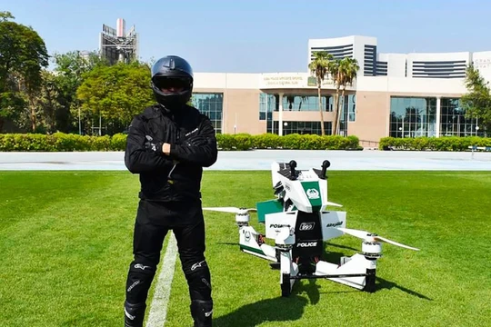 Moto bay của cảnh sát Dubai