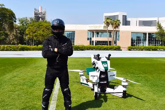 Moto bay của cảnh sát Dubai