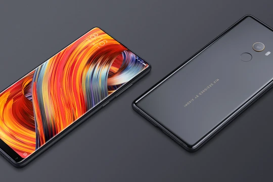 Xiaomi Mi Mix 2s vẫn giữ nét thiết kế "bắt mắt". Nguồn: Xiaomi