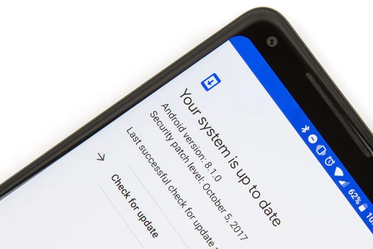 Nghiên cứu của SRL cho biết nhiều hãng sản xuất đã sửa thời điểm ngày cập nhật cuối cùng mà không phát hành các bản vá bảo mật liên quan. Nguồn: 9to5Google