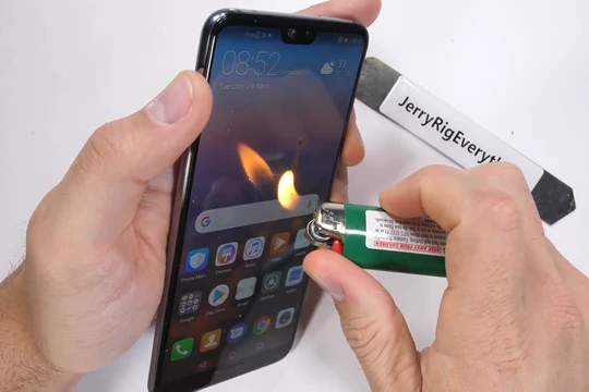 Nguồn: Jerry Rig Everything