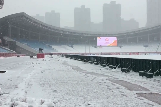 Cổ động viên Việt Nam đang cực kỳ lo lắng cho thể trạng của tuyển thủ của U23 Việt Nam