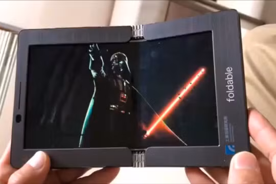 Nguyên mẫu hoàn chỉnh chỉ xuất hiện trong một đoạn phim ngắn, ITRI cho biết mẫu màn hình gập “đang nhanh chóng tiếp cận các tiêu chuẩn thương mại”. Nguồn: ITRI