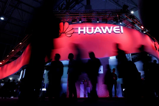 Huawei trở thành mục tiêu chỉ trích của 4 trên 5 quốc gia thuộc liên minh tình báo Five Eyes. Ảnh: FT