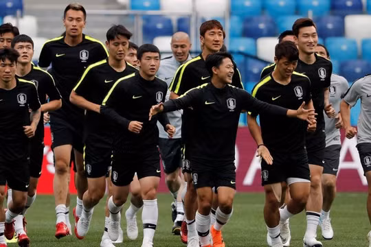 Đội tuyển Hàn Quốc trong một buổi tập. Ảnh: Business Insider