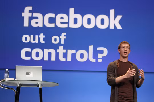 Tổng giám đốc điều hành Mark Zuckerberg vẫn chưa xuất hiện kể từ sau vụ bê bối rò rỉ thông tin của Facebook. Nguồn: nowtheendbeggins