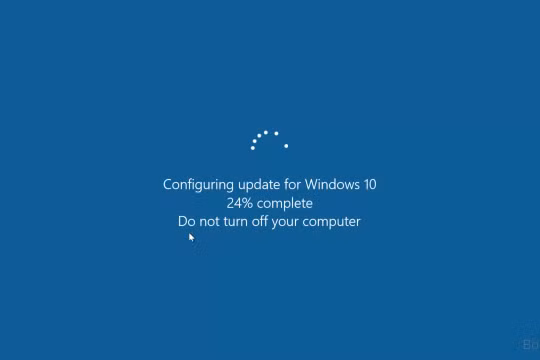Thi thoảng Windows sẽ treo cứng giữa quá trình cập nhật. Ảnh: HowtoGeek